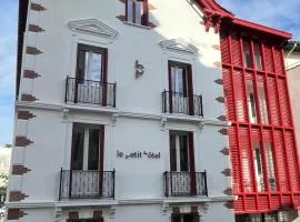 Le Petit Hôtel