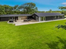 3 Bedroom Stunning Home In Spøttrup