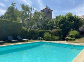 Logis Hôtel Restaurant L'Auberge du Chateau，位于姆勒莎图的酒店