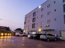 Romeneo Grand Royal Hotel，位于拉各斯的酒店
