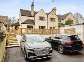 Large Stylish House-2 Parking Spaces-Garden-Fire
