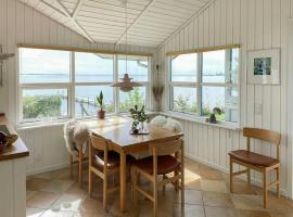 House Near Sea And Forest In Lundeborg，位于斯文堡的酒店