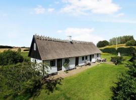 Cottage Charm Near Svebølle Amidst Fields，位于Svebølle的酒店