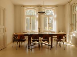 Charismatische Villa In Der Malerischen Uckermark，位于Beenz的酒店