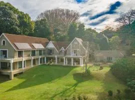Churchill House