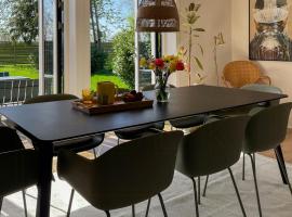 Cozy Artist's House On Scenic Lolland，位于Errindlev的酒店
