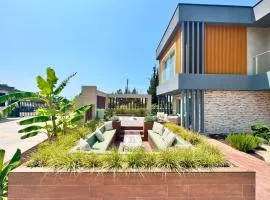 Privia Villas By Seven For Life