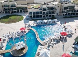 Caspian Golden Beach Baku，位于Mekhrably盖达尔·阿利耶夫国际机场 - GYD附近的酒店