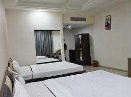 Shri Harichand Hotel，位于阿姆劳蒂的酒店