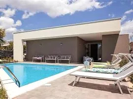 4 Bedroom Cozy Home In Mascalucia