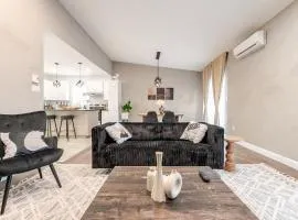 Bohemian vibe 2 bedroom Free Parking Brand New