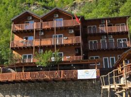 Livadhi Guesthouse，位于Mollʼ e Shoshit的酒店