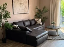 Traum-Ferienwohnung über 2 Etagen mit Sonnenterasse und Seenähe