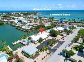 Blue Marlin House - Waterfront Pool Home, Steps from the Beach, Hot Tub, 210' Dock