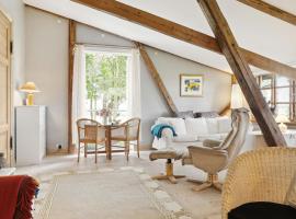 Find Inner Silence In The Old Grain Loft，位于Vejrø的酒店