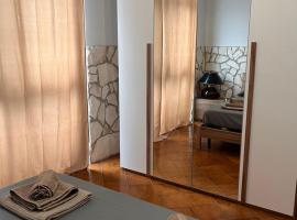 La Piccola Taverna，位于科莱费罗的酒店