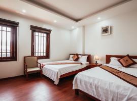 Golden Dream Hotel，位于岑山的酒店