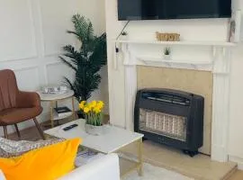 Brits-Halley Luxury Apartments