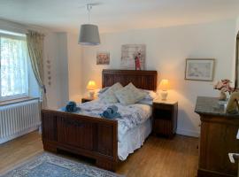 Thiat guest house，位于Thiat的酒店