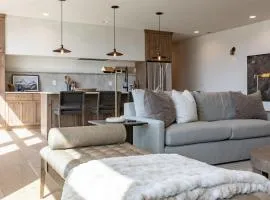 Newly Built - South Teton at The Basin Luxury Suit