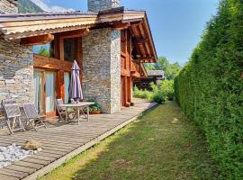 Chalet Spacieux à Chamonix pour 9 – Vue Panoramique Mont-Blanc, Jacuzzi, Jardin & Parking，位于夏蒙尼-勃朗峰的酒店