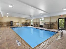 普拉斯大学贝斯特韦斯特酒店，位于奥利安的酒店