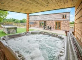 Juglans Barn