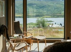 Modern Mountain Cabin With Nature In Valdres，位于Løken的酒店