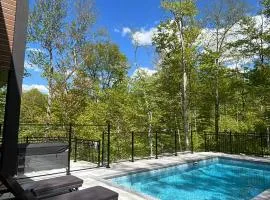 Mountain View Retreat with Private Hot Tub & Pool