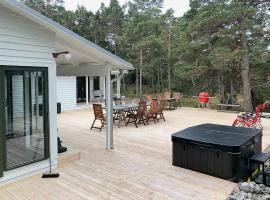 Modern Gotland Gem Near The Blue Lagoon，位于Lärbro的酒店