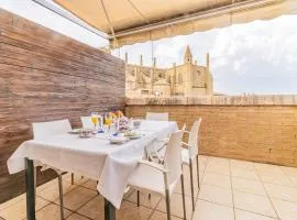 Relax Above the City-Terrace, Views & Comfort