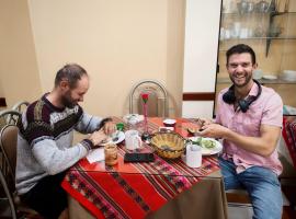 Sunrise Guest House，位于瓦拉斯的酒店