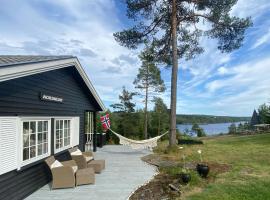 Cabin With Annex And View Over Øymarksjøen，位于Ørje的酒店