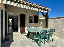 Maison plage à 900m, 3 chambres, terrasse, barbecue, parking, proximité commerces, calme assuré - FR-1-705-61