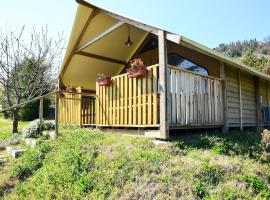 Glamping Tent in Italy near Adriatic Beaches，位于拉佩多纳的豪华帐篷