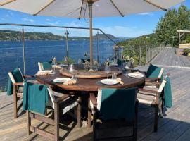 Cabin With Sea Views And Beach Access Near Drøbak，位于德勒巴克的酒店