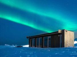 Unique Small Cabin With Sauna View In Lofoten，位于拉姆贝格的酒店