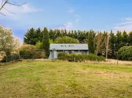 Cozy 2BR Cottage Near Beach & Village Shops