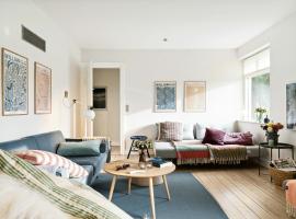 All-Year Oasis With Sea Field And Nature Views，位于埃伯鲁普的酒店