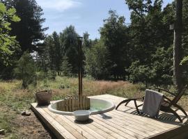 Charming Summerhouse In Korshage's Wild Nature，位于勒维的酒店