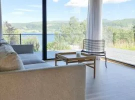 Cabin By The Fjord With Rooftop Terrace On Randøy