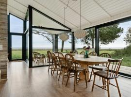 Cottage At Feggeklit With Limfjord Views，位于尼克宾摩斯的酒店