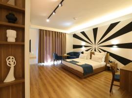 Mateus Hotel & Pool，位于朱尼耶的带泳池的酒店