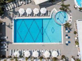 Tinas Plus Hotel，位于法里拉基的酒店