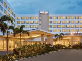 Park Inn By Radisson Clark，位于安吉利斯的酒店