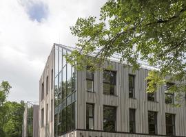 LAJOS Hotel，位于比尔什托纳斯的住宿