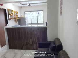 Hotel Red Rose，位于Nale Sopāra的酒店