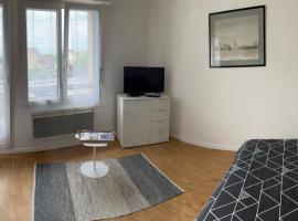 Studio cosy à Molsheim Calme, centre-ville et accès Strasbourg，位于莫尔塞姆的酒店