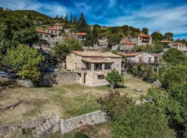 Αρκαδικόν Μέλαθρον，位于迈加洛波利斯的酒店