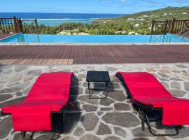 Le Marin, Rodrigues Island，位于Rodrigues Island的带停车场的酒店